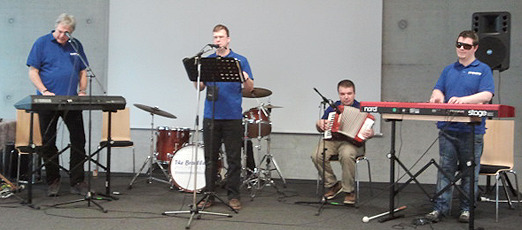 Für musikalische Unterhaltung bei der Preisverleihung sorgten die „Braillers“, die Band des Blindeninstitutes Würzburg